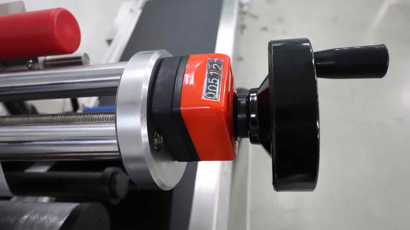  探秘全自動(dòng)高速分卡貼標(biāo)機(jī),領(lǐng)略工業(yè)高效之美